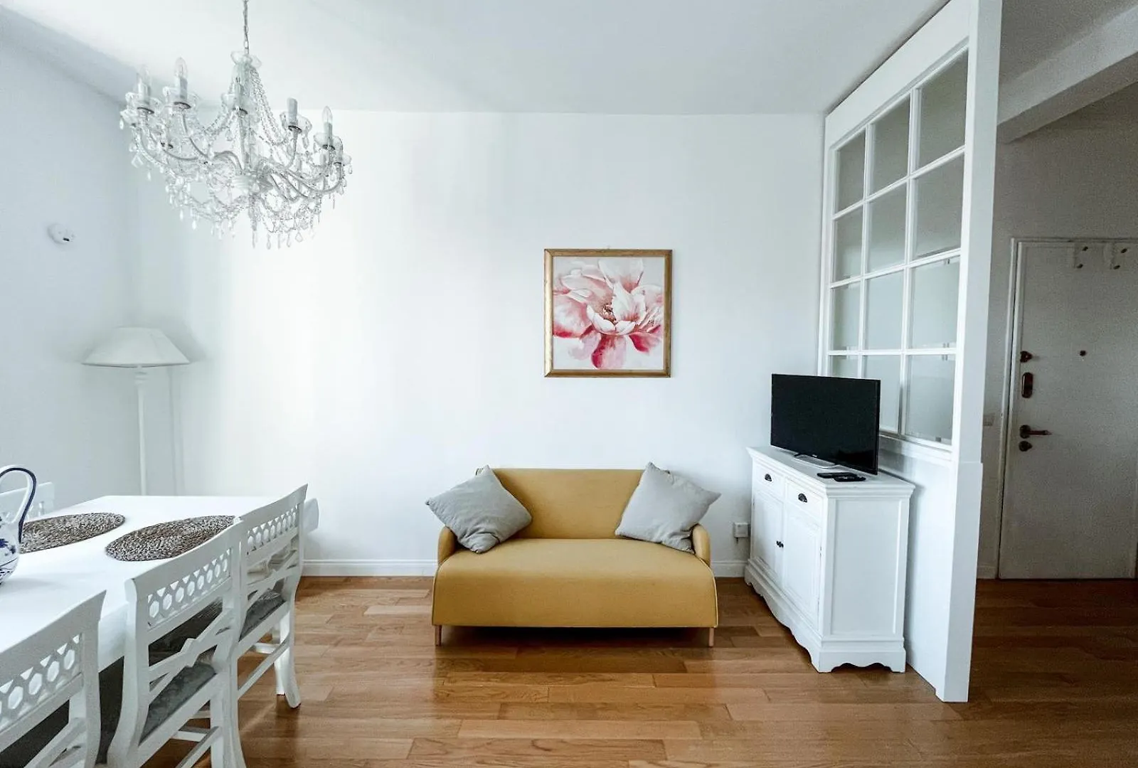 Appartement White Pearl - Citycenter - Large & Elegant Flat Milaan