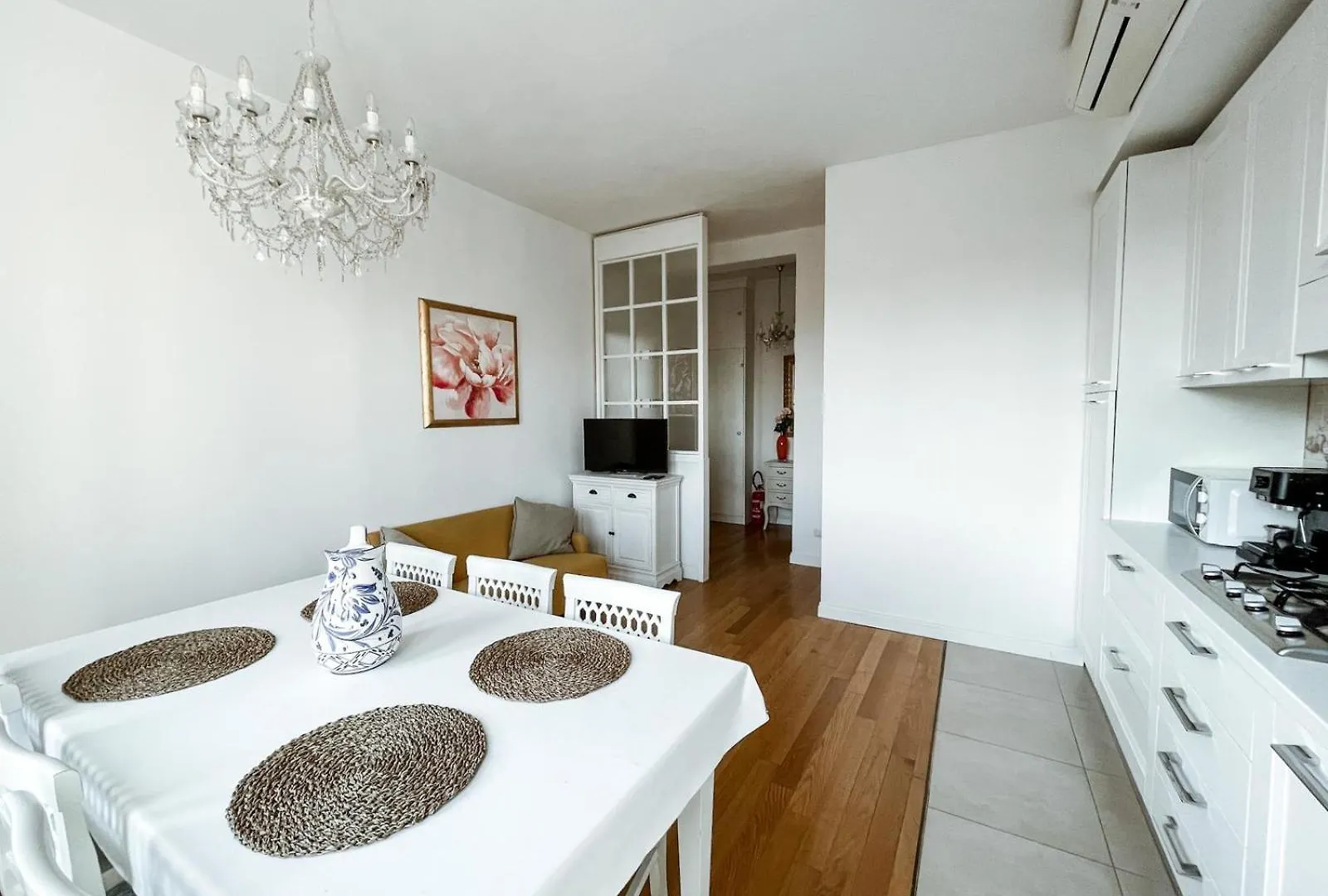 White Pearl - Citycenter - Large & Elegant Flat Milaan