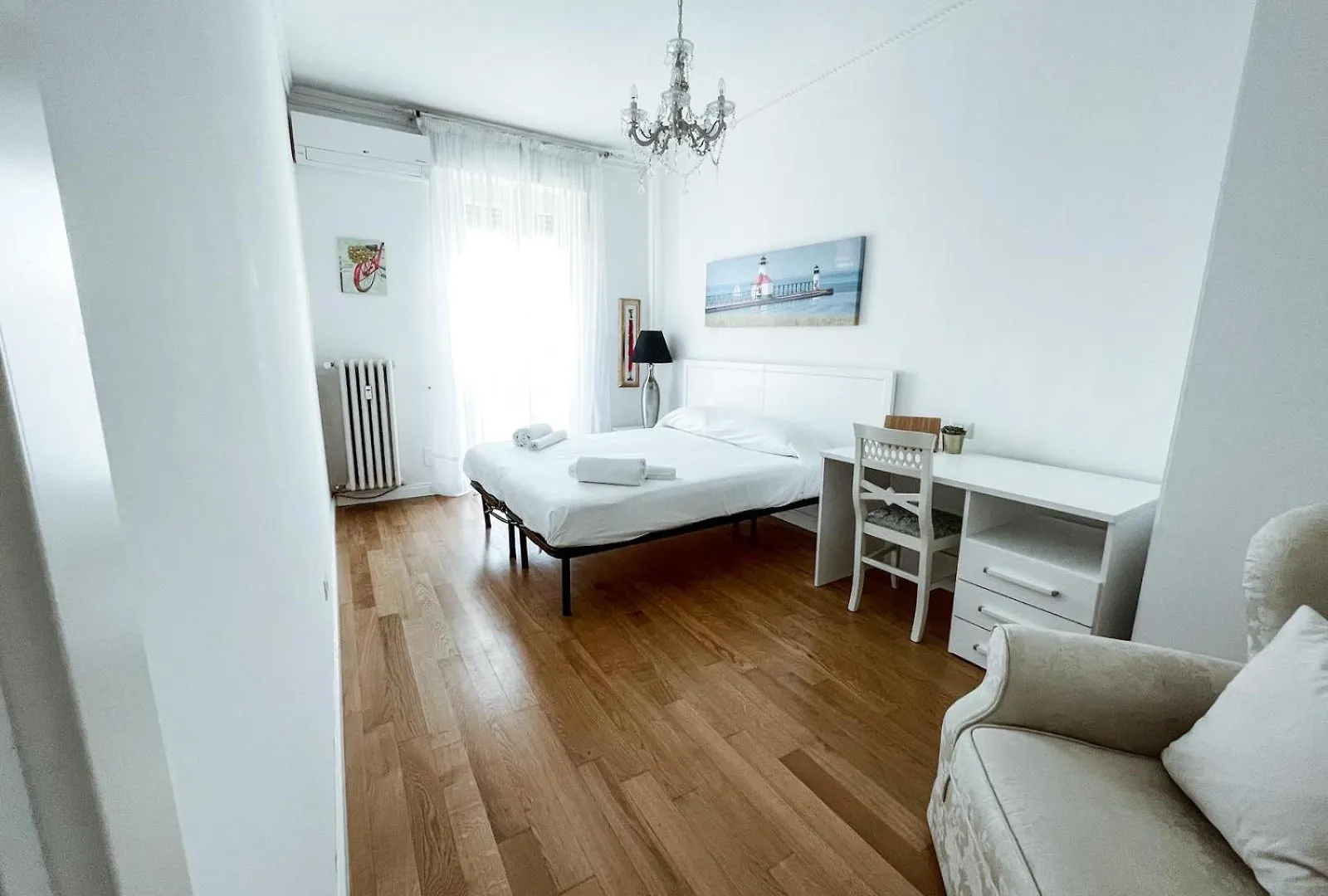 White Pearl - Citycenter - Large & Elegant Flat Milan 0*,  Italy