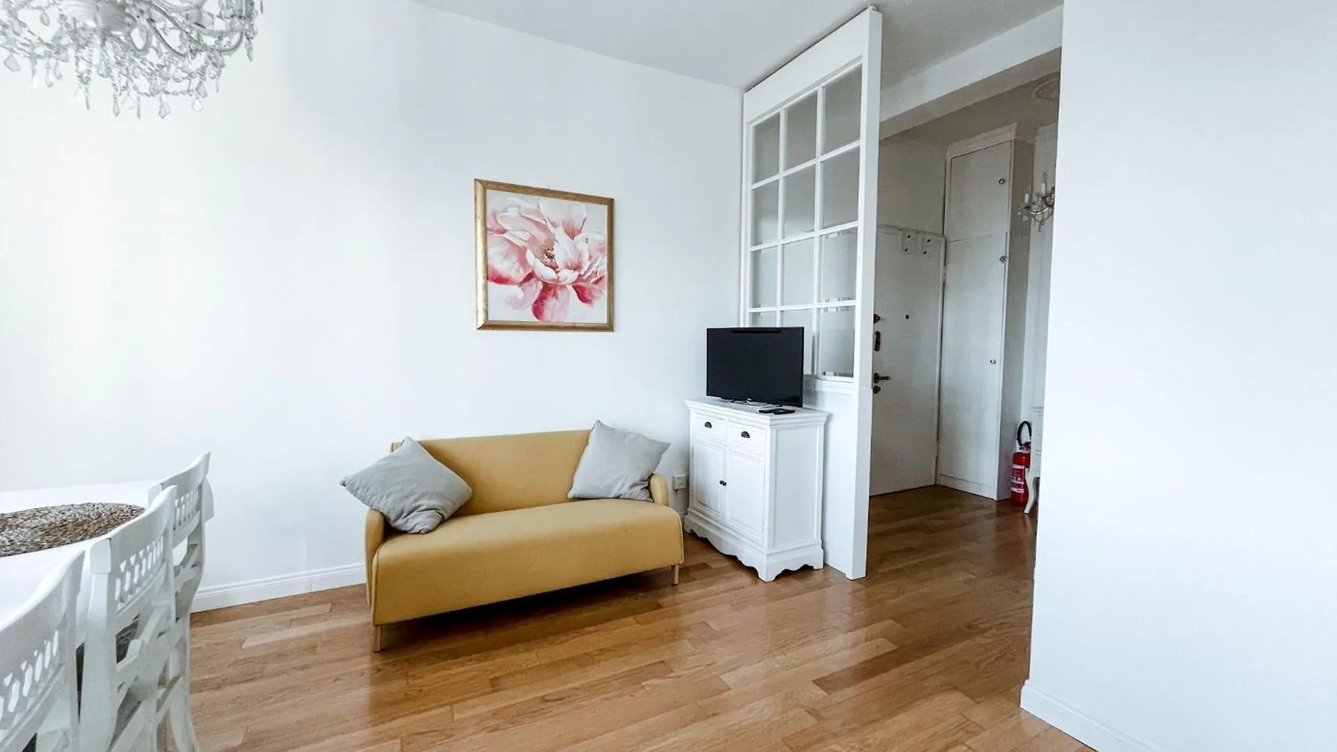 White Pearl - Citycenter - Large & Elegant Flat Milan